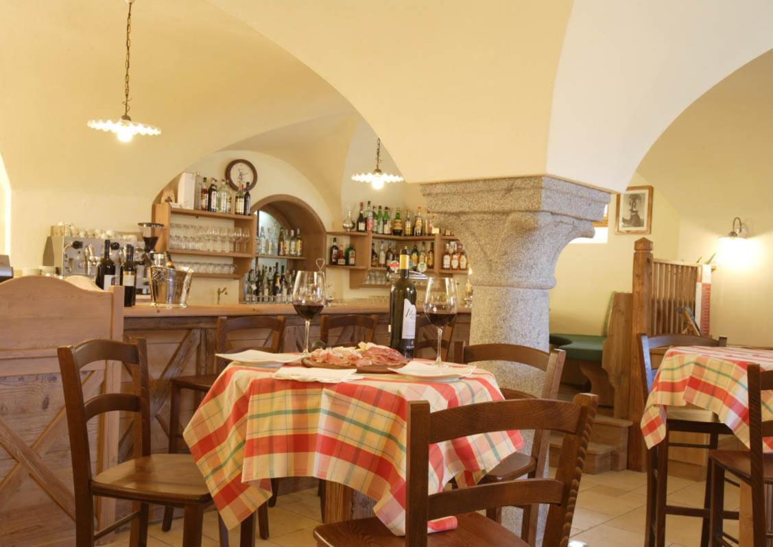 Locanda Borgo Chiese Castel Condino Exterior photo