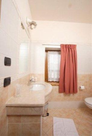 Locanda Borgo Chiese Castel Condino Room photo